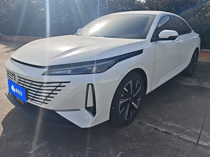 Фото 1 - Changan Eado Plus