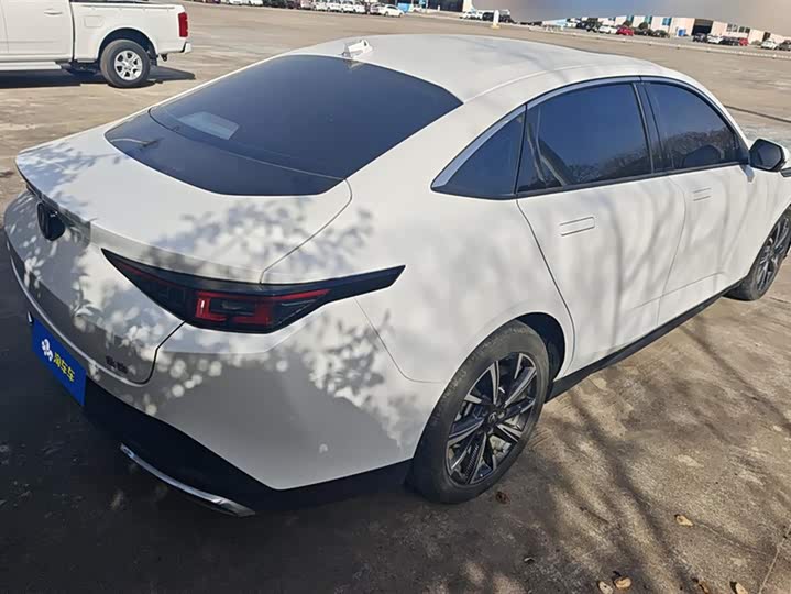 Фото 3 - Changan Eado Plus