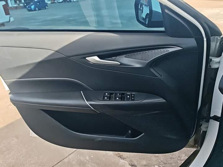 Фото 7 - Changan Eado Plus