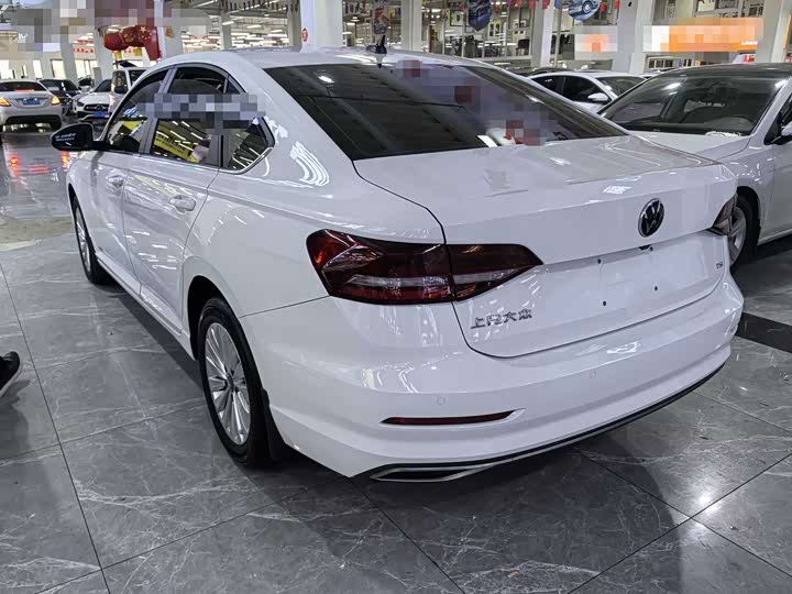Фото 4 - Volkswagen Lavida