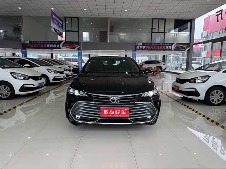 Фото 2 - Toyota Avalon