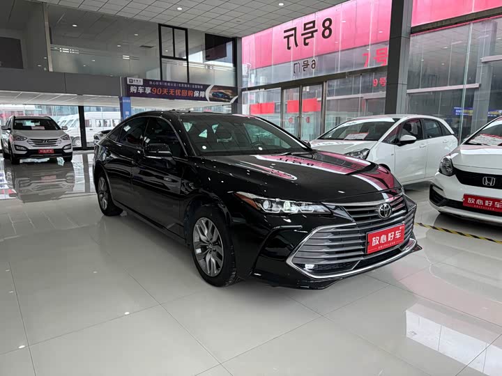Фото 3 - Toyota Avalon