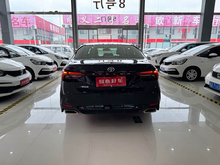 Фото 5 - Toyota Avalon