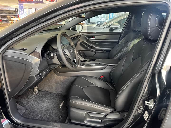 Фото 8 - Toyota Avalon