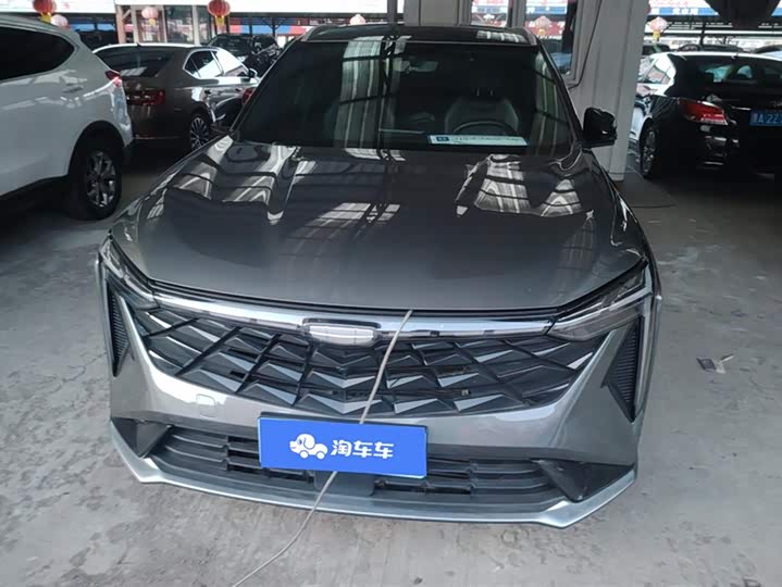 Фото 2 - Geely Atlas