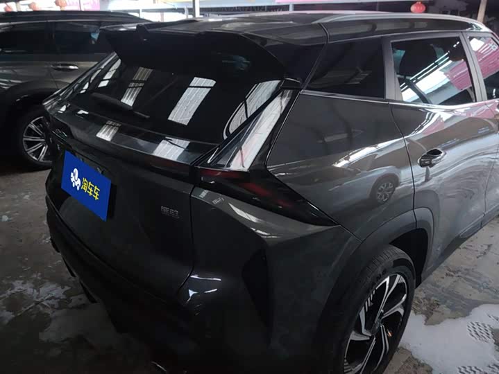 Фото 3 - Geely Atlas