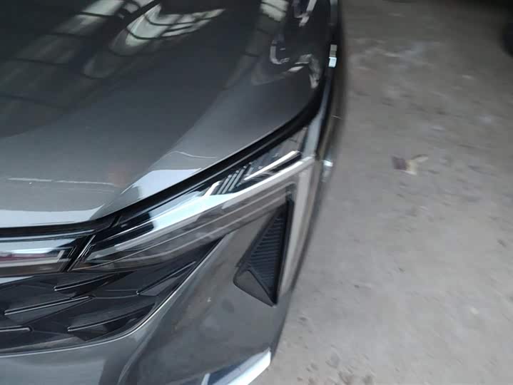 Фото 5 - Geely Atlas