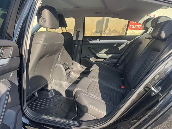 Фото 8 - Volkswagen Magotan