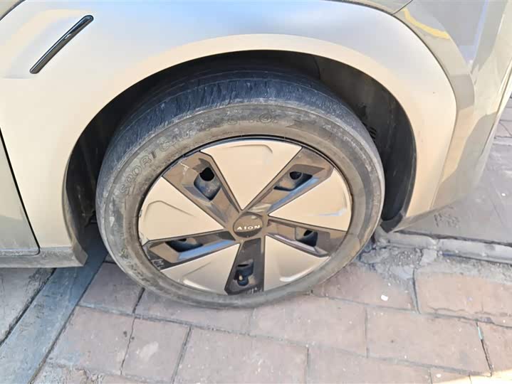 Фото 6 - GAC Aion Y
