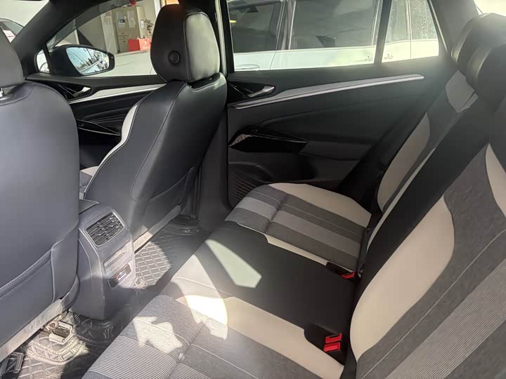 Фото 7 - Volkswagen ID.4 Crozz