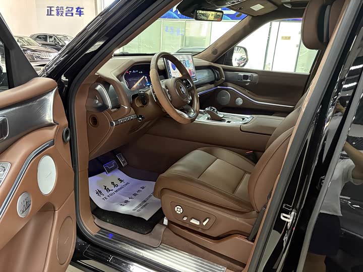 Фото 5 - Tank 700 Hybrid