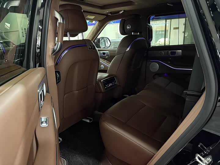 Фото 6 - Tank 700 Hybrid