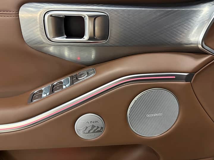 Фото 7 - Tank 700 Hybrid