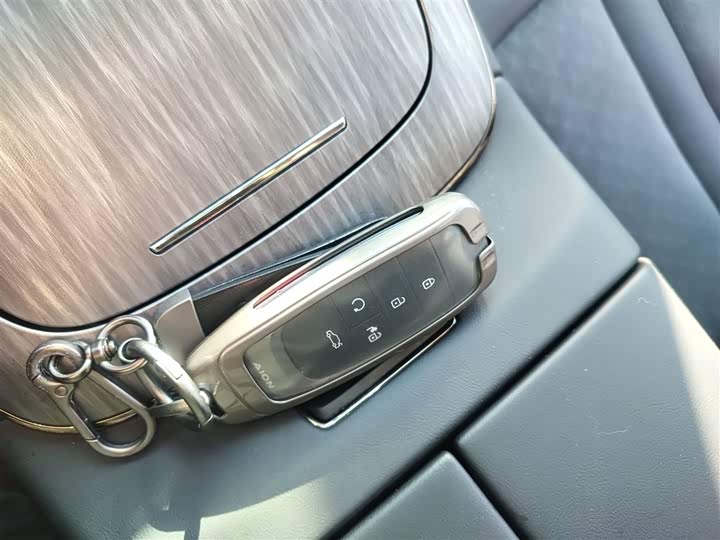 Фото 9 - GAC Aion S Max