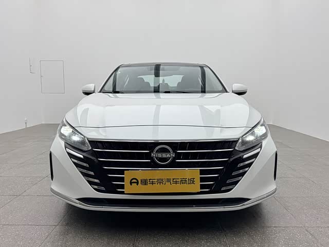 Фото 2 - Nissan Teana