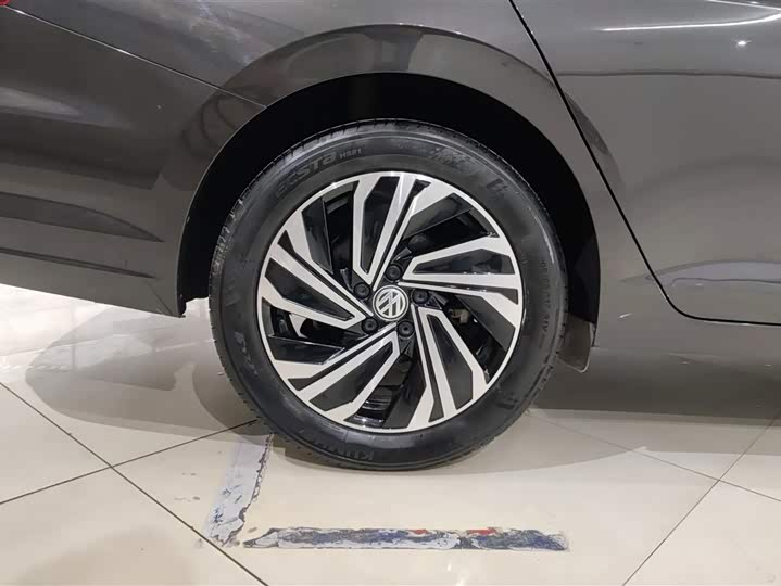 Фото 6 - Volkswagen Sagitar L