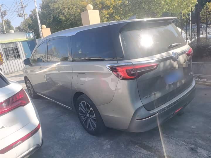 Фото 5 - Buick GL8 ES