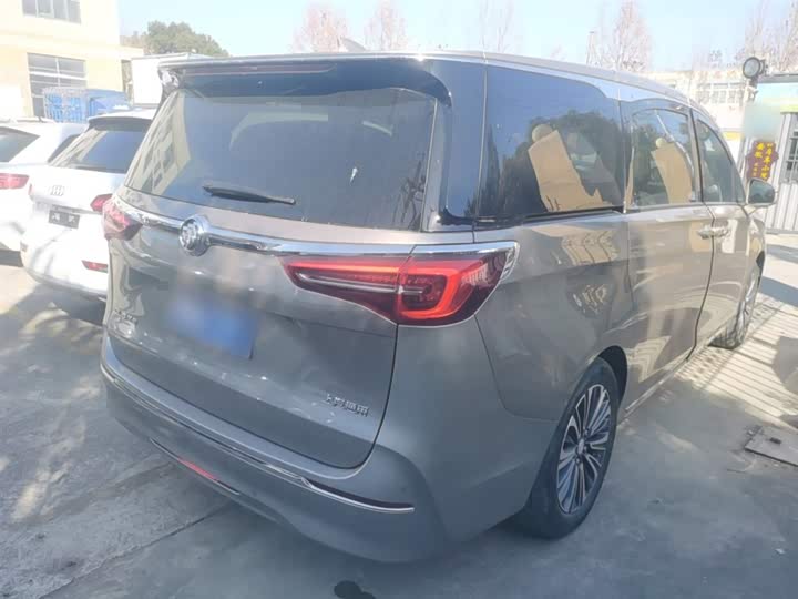 Фото 7 - Buick GL8 ES