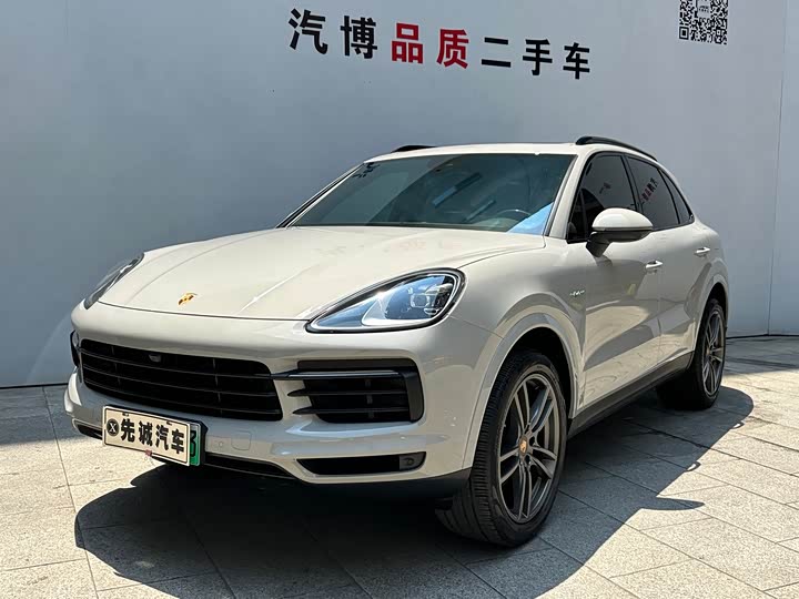 Фото 1 - Porsche Cayenne Hybrid