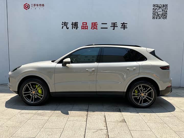 Фото 7 - Porsche Cayenne Hybrid