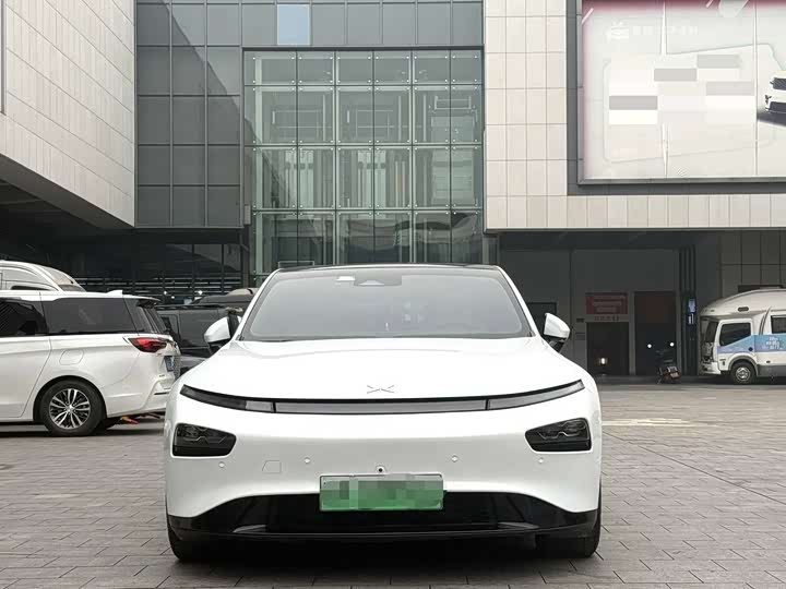 Фото 2 - XPeng P7