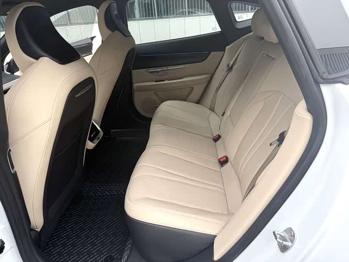 Фото 5 - XPeng P7