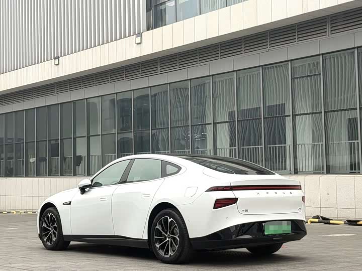 Фото 9 - XPeng P7