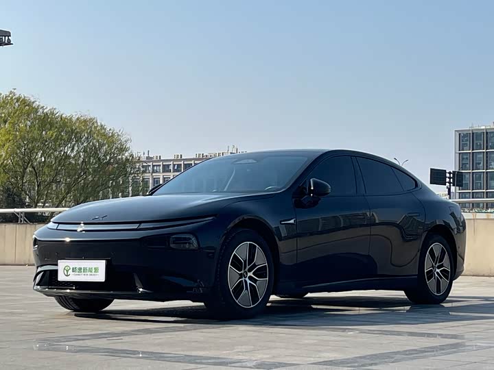 Фото 1 - XPeng P7