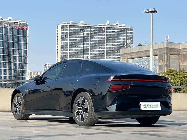 Фото 6 - XPeng P7