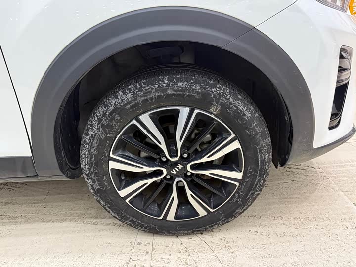 Фото 8 - Kia KX1