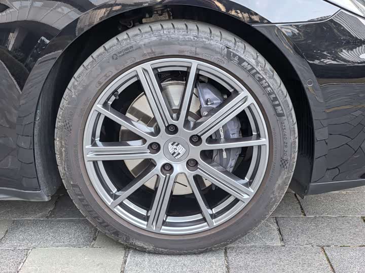 Фото 4 - Porsche Panamera