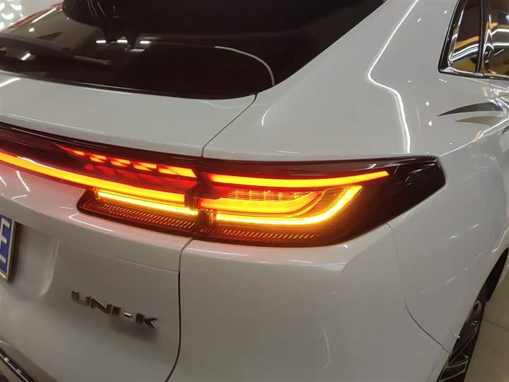 Фото 8 - Changan UNI-K