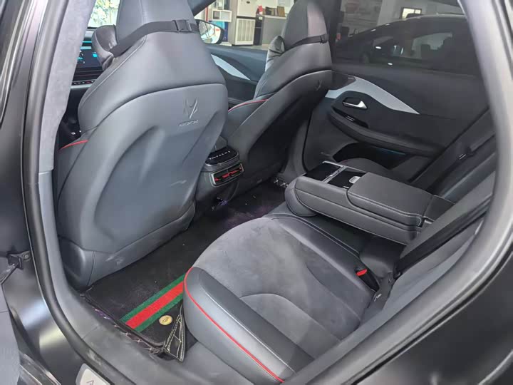 Фото 6 - BAIC Arcfox Alpha S