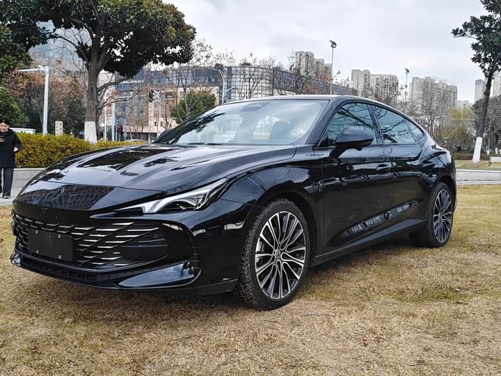 Фото 1 - MG Motor 7