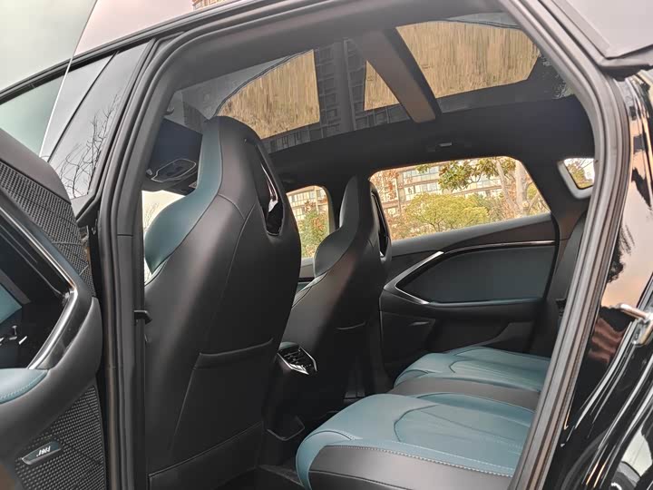 Фото 8 - MG Motor 7