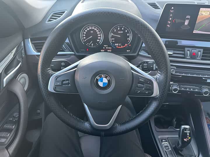 Фото 9 - BMW X1