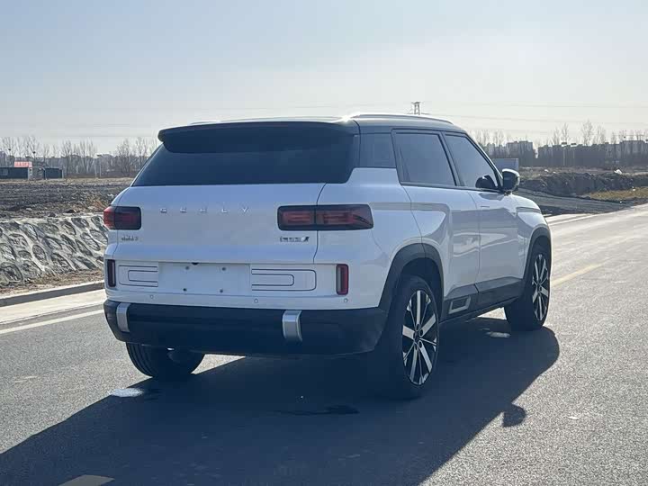 Фото 4 - Geely Icon