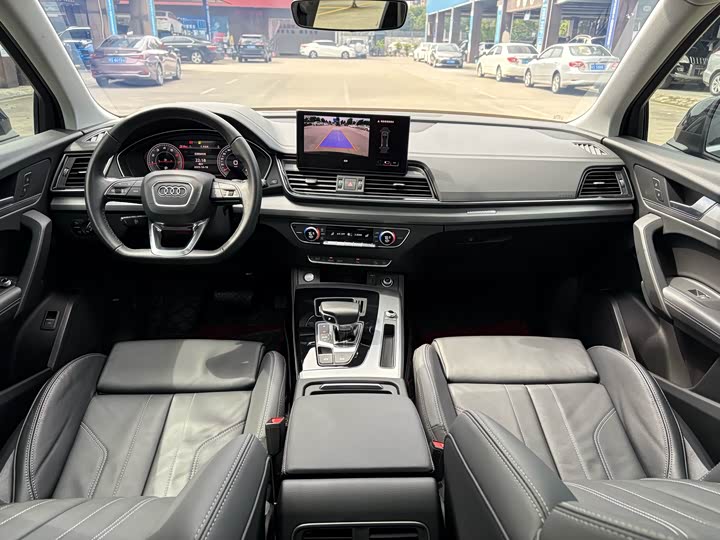 Фото 7 - Audi Q5L