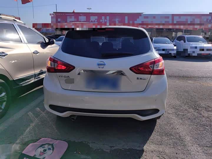 Фото 6 - Nissan Tiida