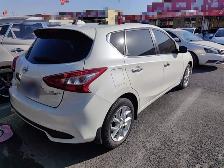 Фото 7 - Nissan Tiida