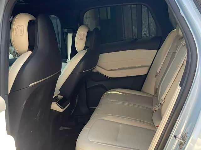 Фото 8 - Nio ES6