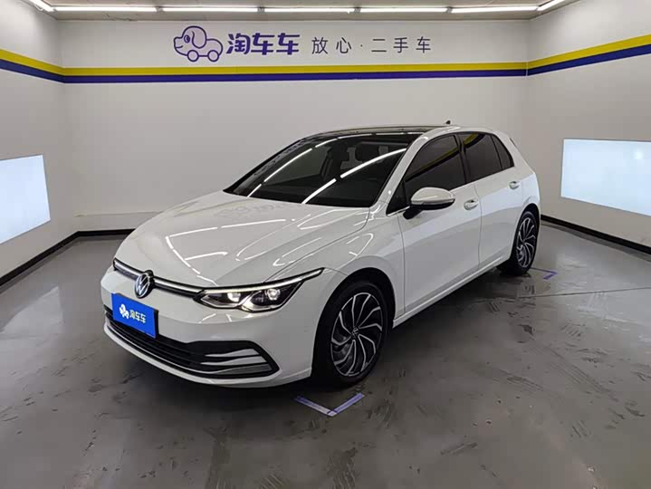 Фото 1 - Volkswagen Golf