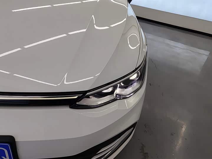 Фото 5 - Volkswagen Golf