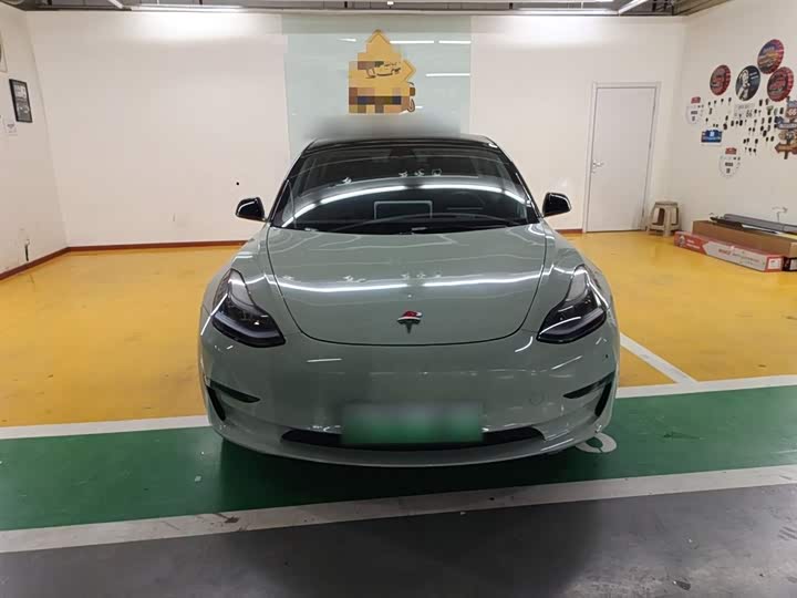 Фото 3 - Tesla Model 3