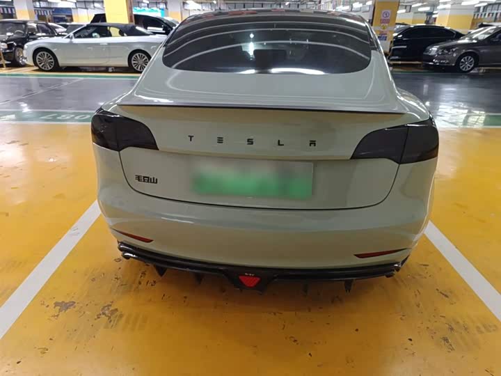 Фото 6 - Tesla Model 3