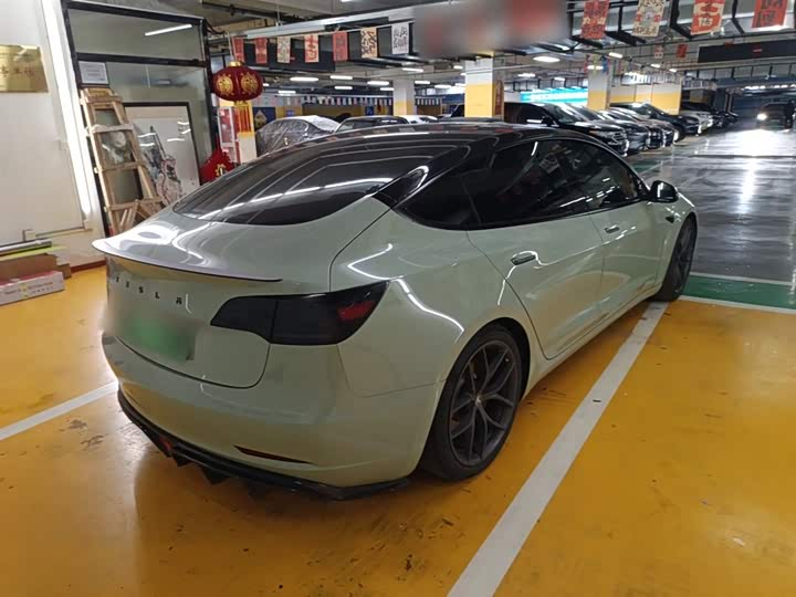 Фото 7 - Tesla Model 3