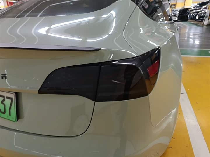 Фото 8 - Tesla Model 3