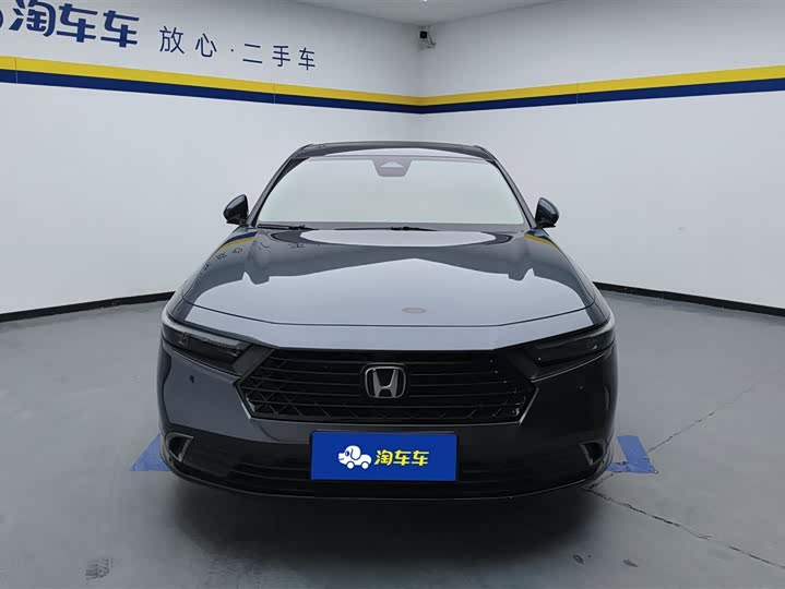 Фото 2 - Honda Accord