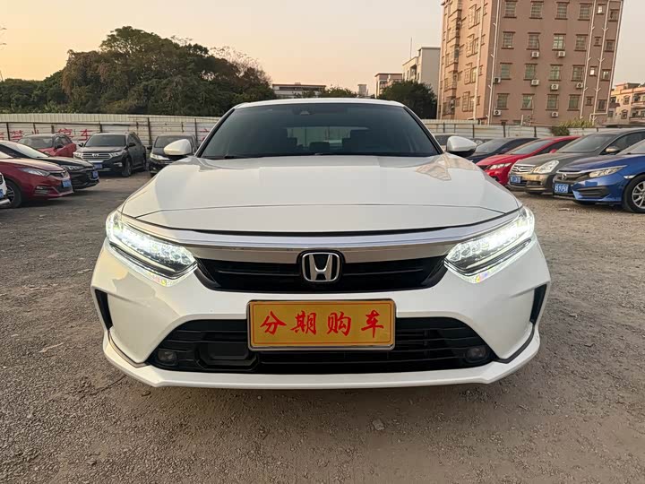 Фото 1 - Honda Inspire