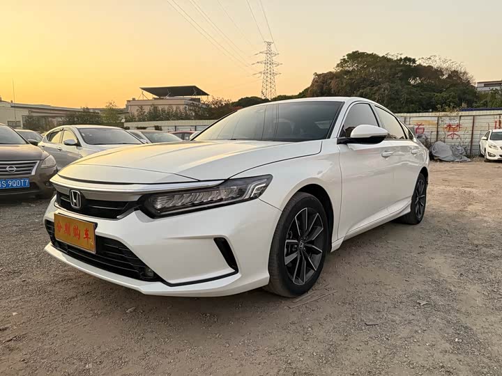 Фото 3 - Honda Inspire